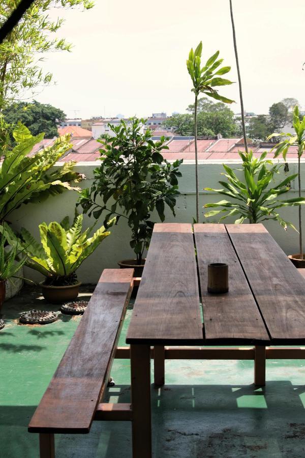 Rumah tetamu Ringo's Foyer 2*